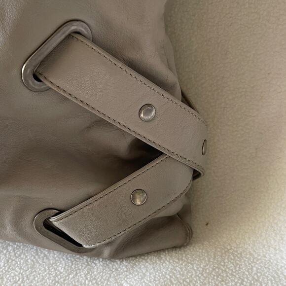 HOBO Elegant Taupe Leather Tote - Picture 3 of 14